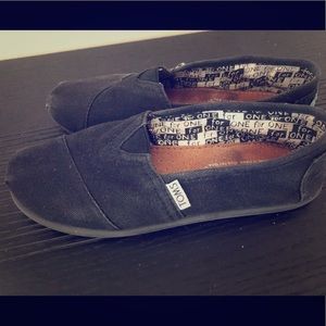 Toms canvas shoes!